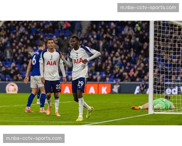 热刺里沙立松替补头球破门 换人调整后进攻效率提升50%